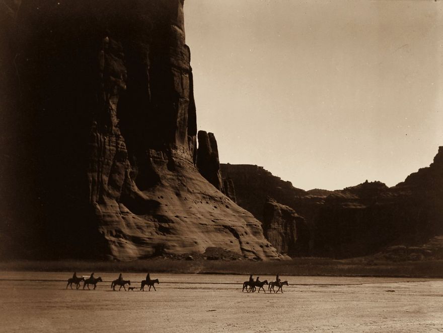 Ces rares photos des années 1900 montrent comment vivaient les Autochtones il y a 100 ans