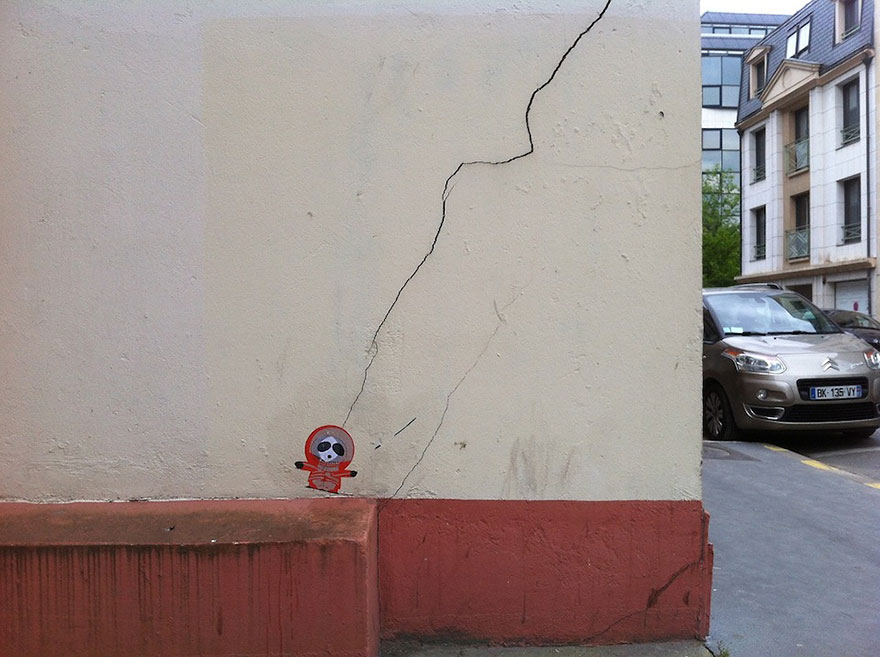 29 exemples d’art urbain qui interagissent habilement avec leur environnement