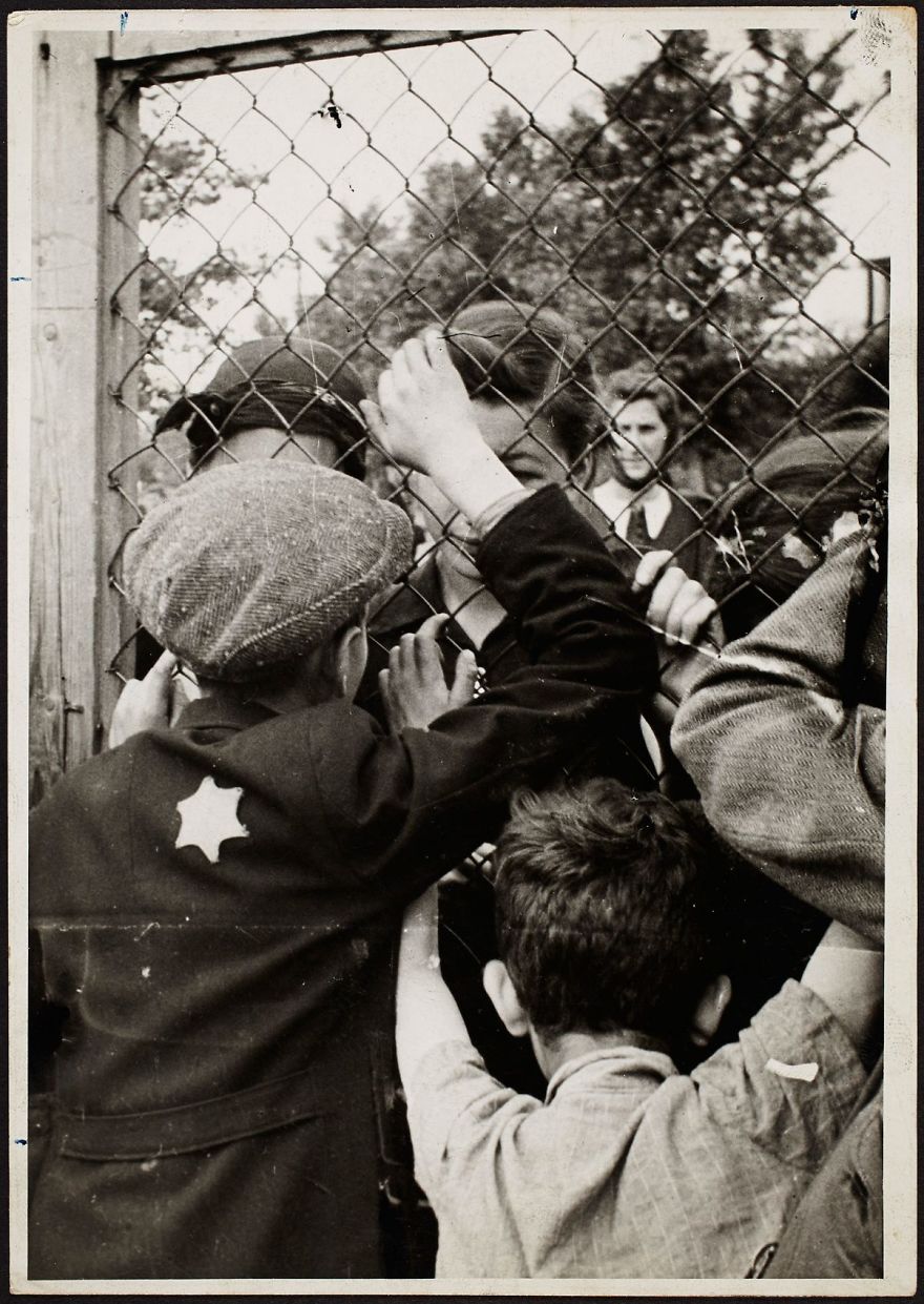 Ce photographe juif a enterré ces photos pour les cacher des nazis et elles vont vous briser le coeur