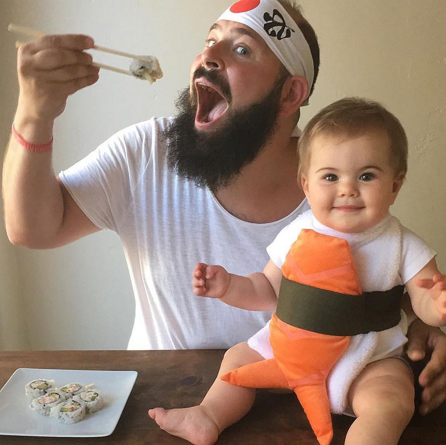 Téléchargement gratuit Images Un Papa Et Sa Petite Fille Se Deguisent Pour Prendre Des Photos dernière salutations