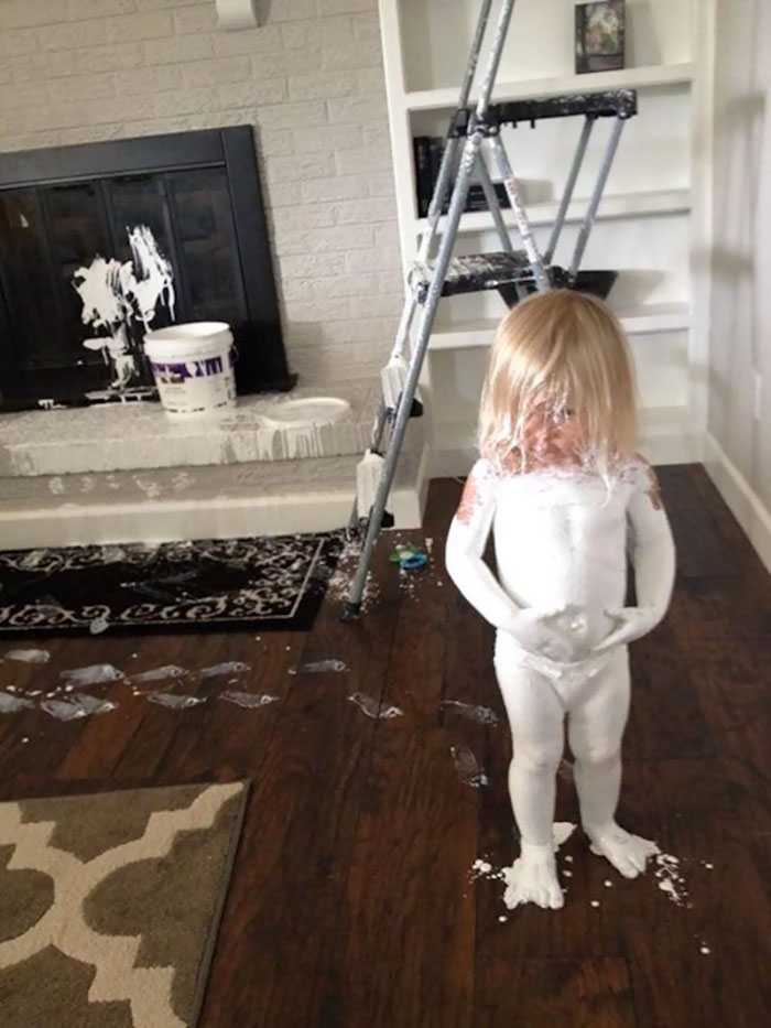 20 photos hilarantes qui montrent ce qui se produit quand tu laisses tes enfants seuls