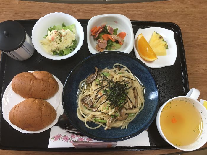 Cette femme a accouché au Japon et a présenté 12 repas qu’elle a mangés à l’hôpital