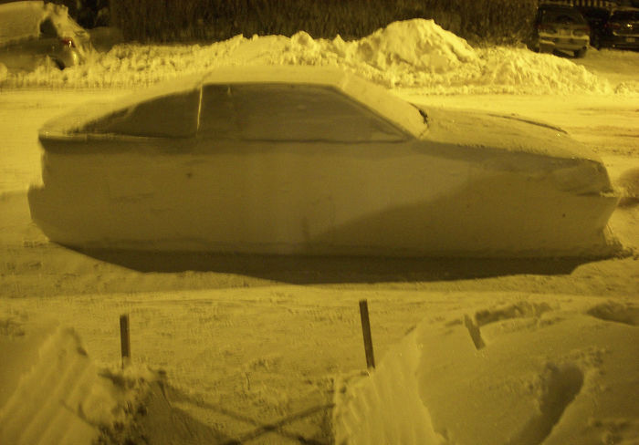 Les internautes sont incapables d’arrêter de rire de ces policiers qui ont donné une contravention à une voiture de neige avec cette note