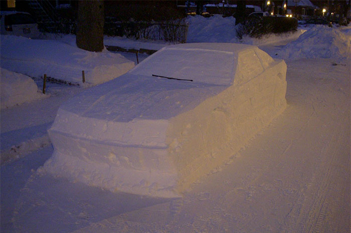 Les internautes sont incapables d’arrêter de rire de ces policiers qui ont donné une contravention à une voiture de neige avec cette note