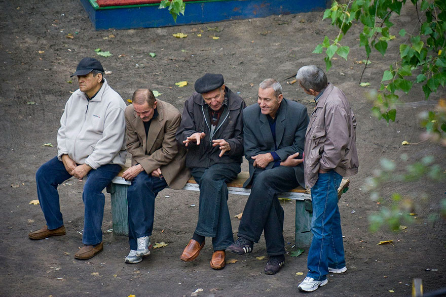 Ce photographe a passé 10 ans à photographier le même banc, et les résultats sont mieux que ce à quoi il s’attendait