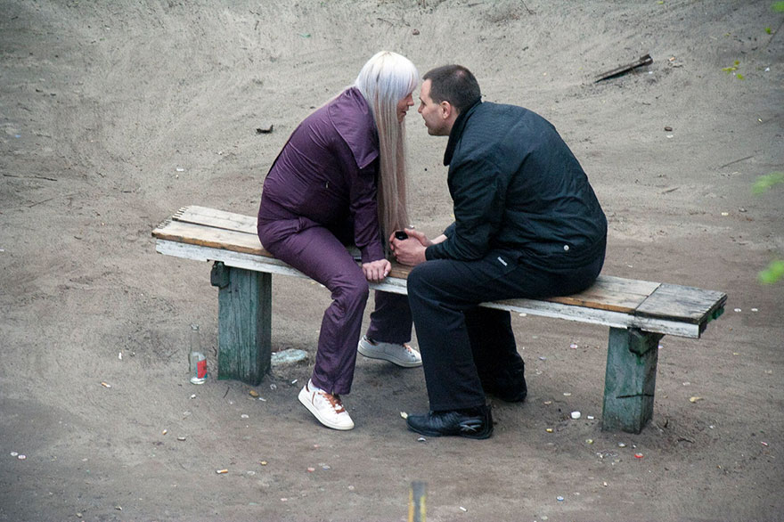 Ce photographe a passé 10 ans à photographier le même banc, et les résultats sont mieux que ce à quoi il s’attendait