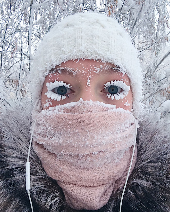 Un thermomètre vient de briser à -62 °C dans le village le plus froid sur Terre, et les photos sont à couper le souffle