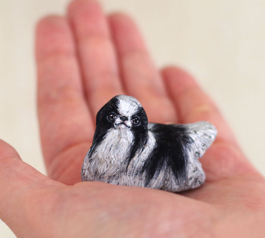Cette artiste transforme de vulgaires cailloux en animaux tout doux ! Peintures-pierres-akie-nakata-10-009