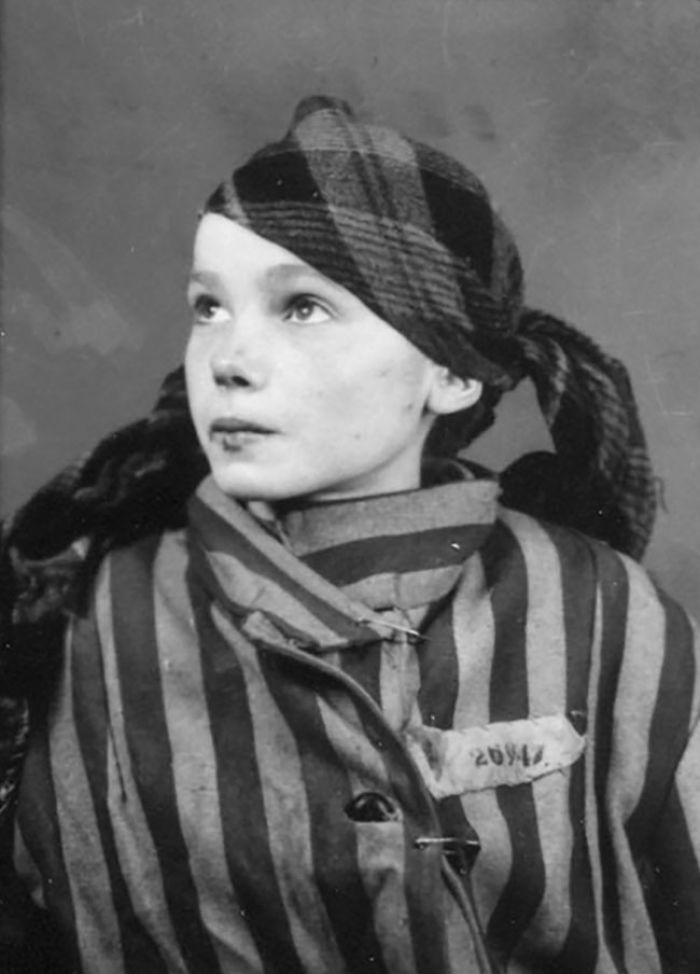 Les dernières photos d’une fille polonaise de 14 ans à Auschwitz ont été colorisées et elles vont vous briser le coeur