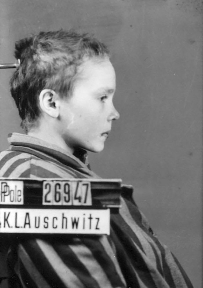 Les dernières photos d’une fille polonaise de 14 ans à Auschwitz ont été colorisées et elles vont vous briser le coeur