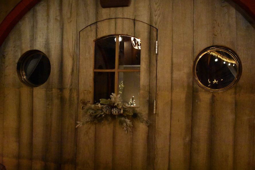 Cet hôtel vous propose de passer la nuit dans l’un de ses tonneaux de vin géants