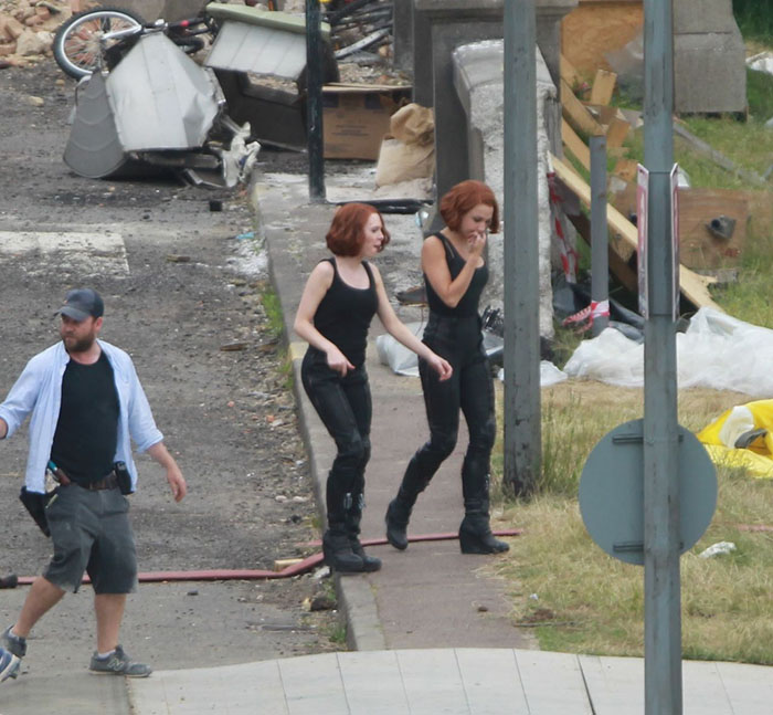 21 photos des Avengers avec leurs doublures