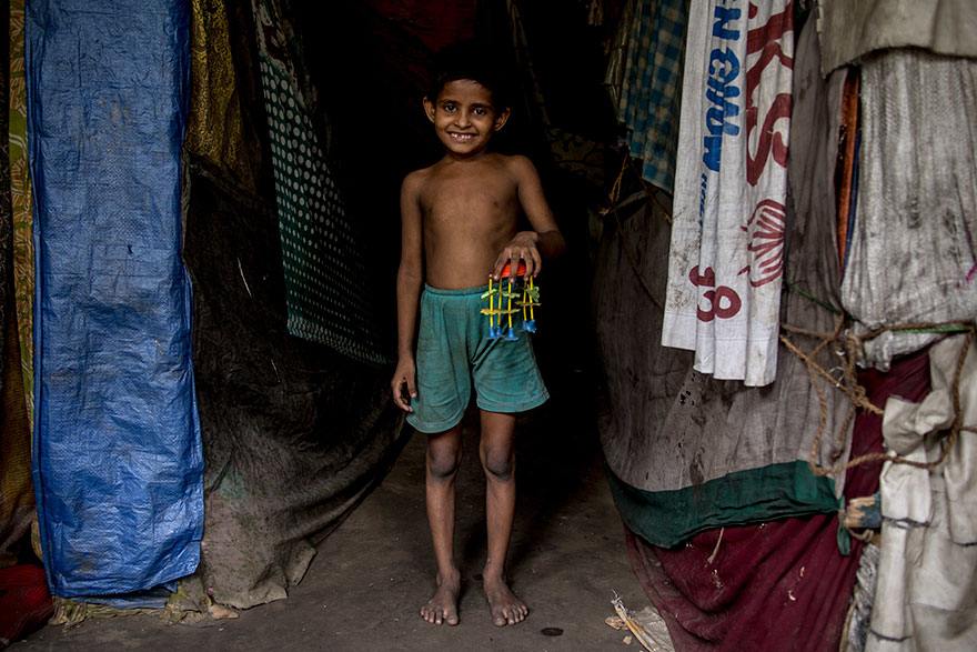 Des enfants de tous revenus révèlent leurs jouets préférés, et ces images vont vous faire réfléchir