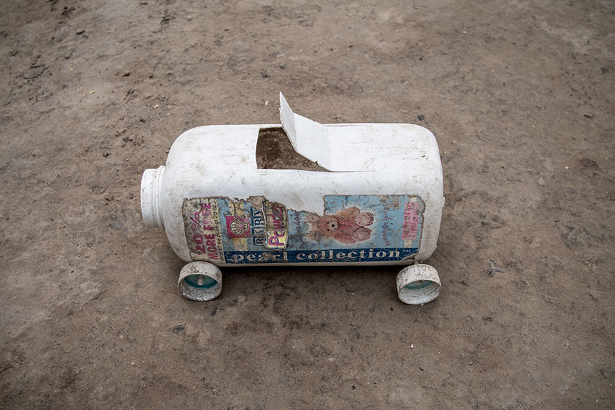 Des enfants de tous revenus révèlent leurs jouets préférés, et ces images vont vous faire réfléchir