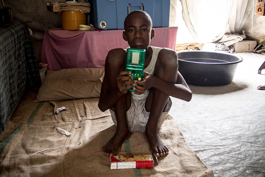 Des enfants de tous revenus révèlent leurs jouets préférés, et ces images vont vous faire réfléchir