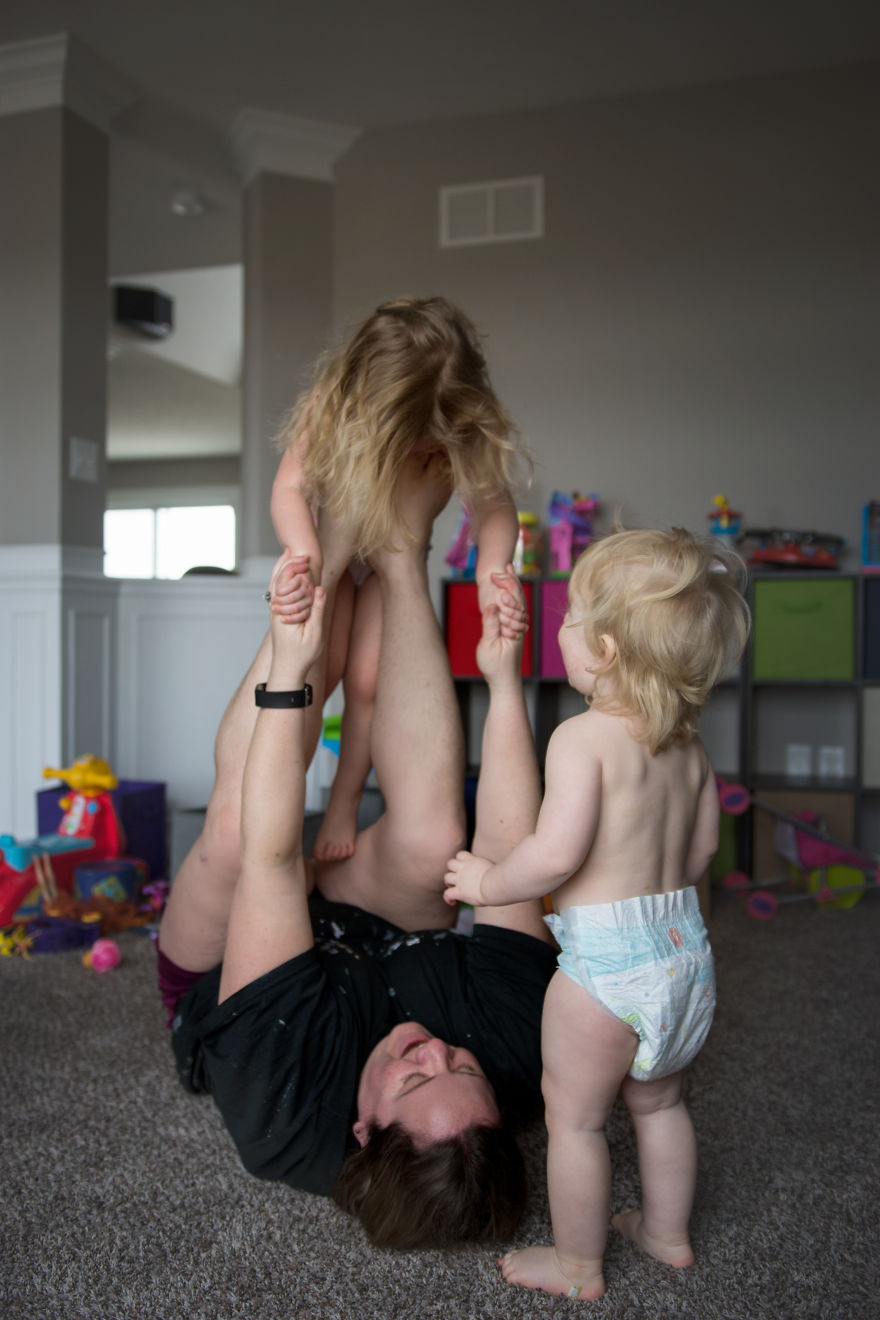 J’ai pris ces 22 photos honnêtes de mamans pour montrer à quoi ressemble vraiment la vie d’une mère