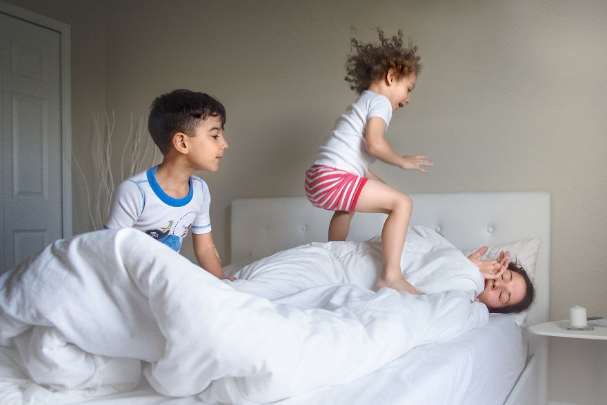 J’ai pris ces 22 photos honnêtes de mamans pour montrer à quoi ressemble vraiment la vie d’une mère