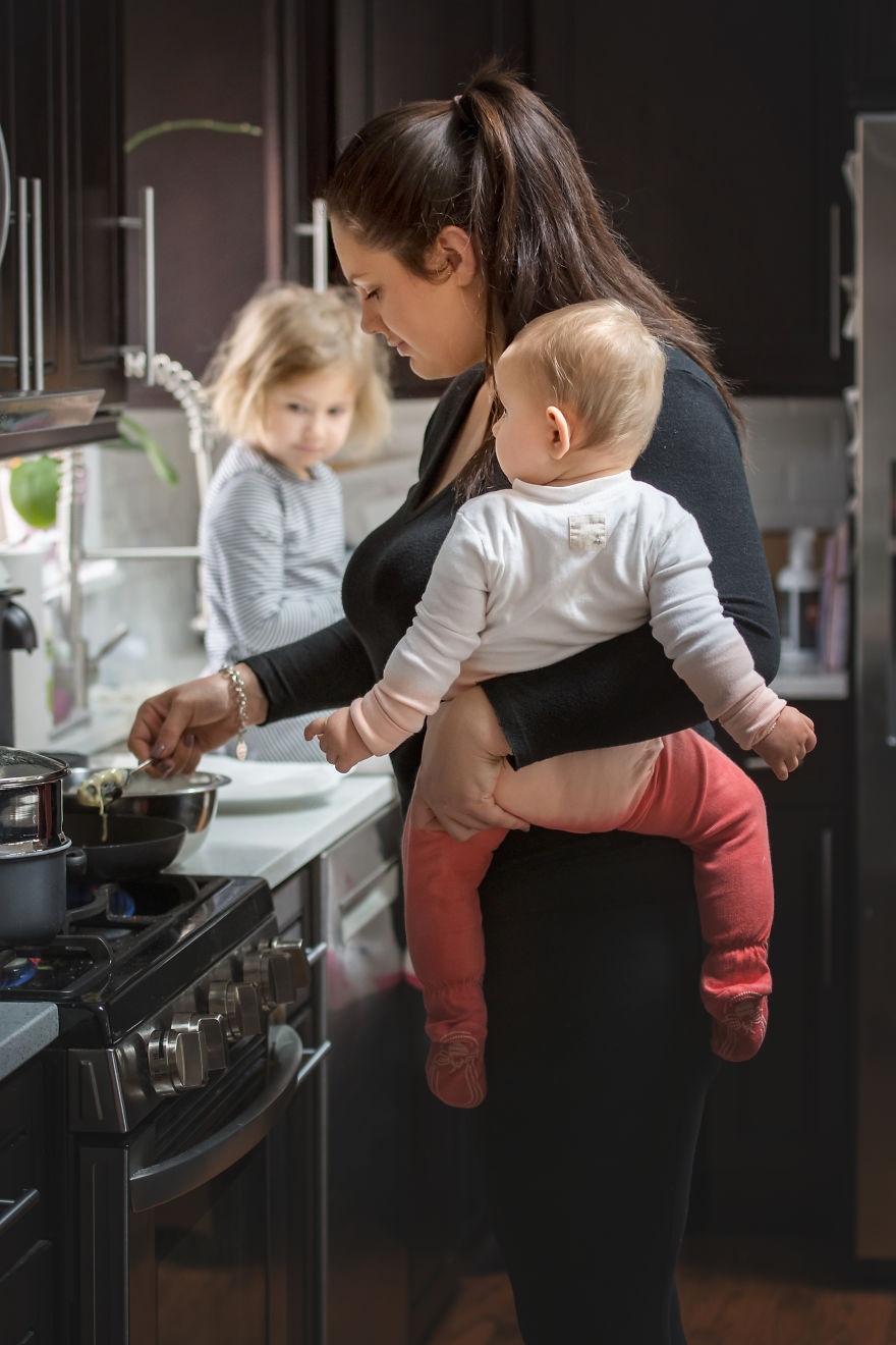 J’ai pris ces 22 photos honnêtes de mamans pour montrer à quoi ressemble vraiment la vie d’une mère