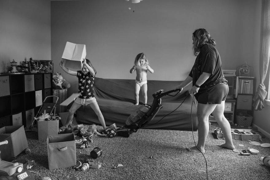 J’ai pris ces 22 photos honnêtes de mamans pour montrer à quoi ressemble vraiment la vie d’une mère
