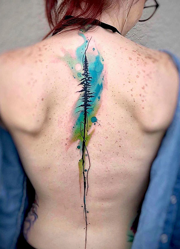 30 meilleures idées de tatouages sur la colonne vertébrale