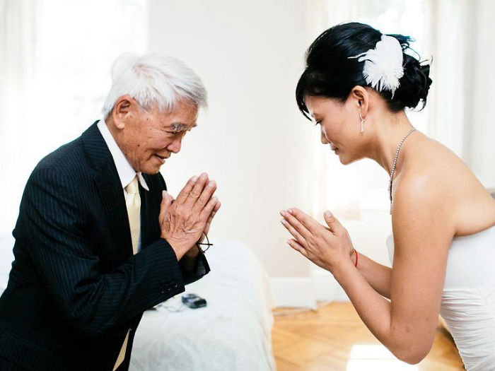 30 fois où des pères n’ont pu retenir leurs émotions après avoir vu leurs filles dans des robes de mariée pour la première fois