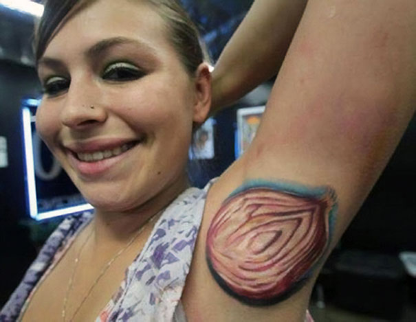 22 fois où des gens se sont fait faire les pires tatouages et ne l’ont même pas réalisé
