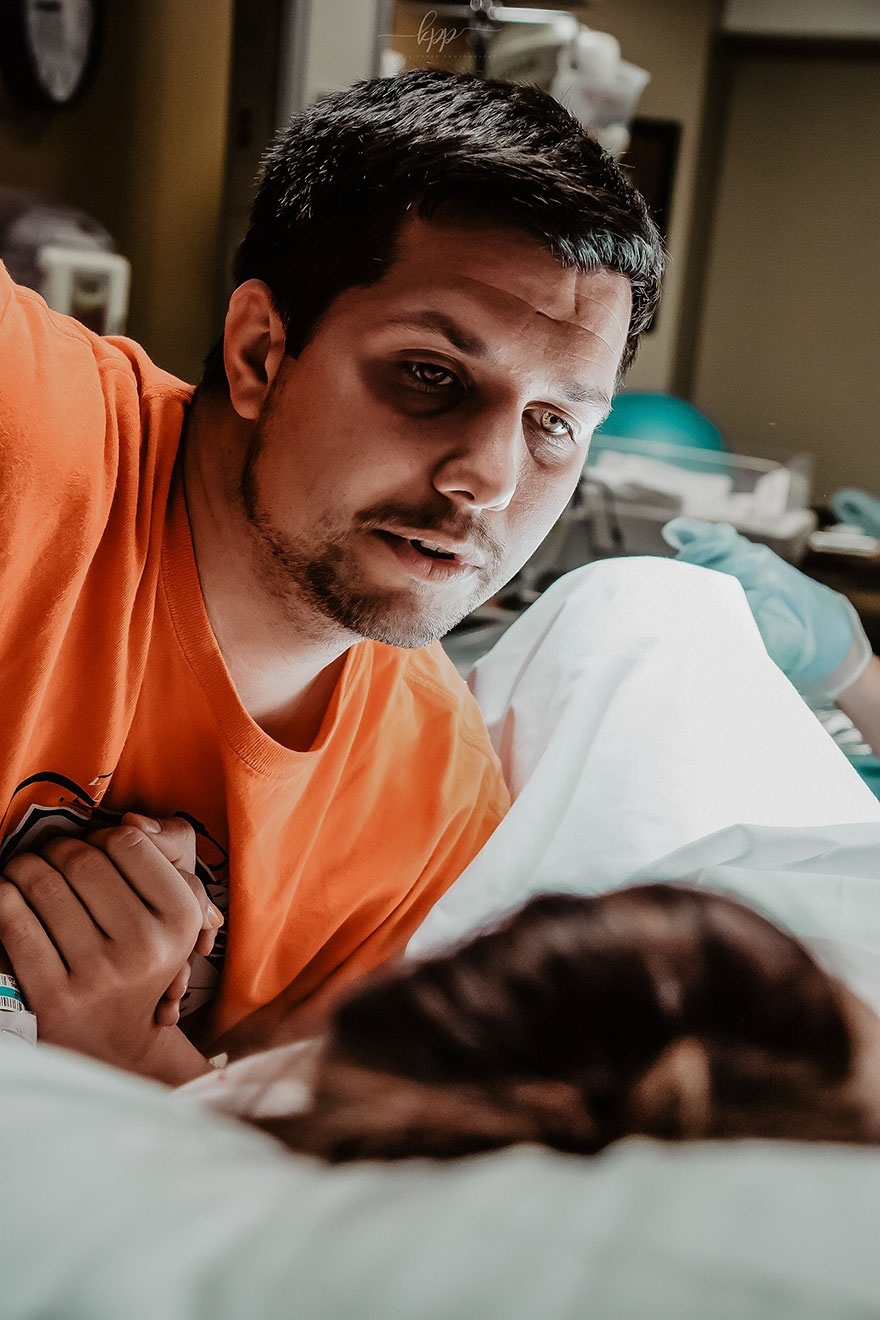 « Je lui ai dit que je l’ai photographié alors qu’il pleurait en voyant son fils, il a dit : “Ce n’est pas pour ça que je pleurais” »