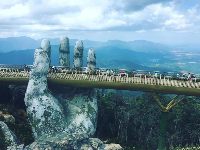 Ce pont à couper le souffle au Vietnam vient juste d’ouvrir et il semble sorti tout droit du Seigneur des anneaux