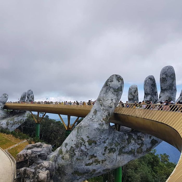 Ce pont à couper le souffle au Vietnam vient juste d’ouvrir et il semble sorti tout droit du Seigneur des anneaux