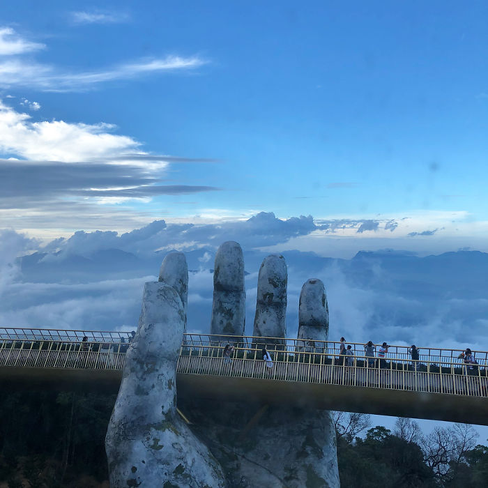 Ce pont à couper le souffle au Vietnam vient juste d’ouvrir et il semble sorti tout droit du Seigneur des anneaux