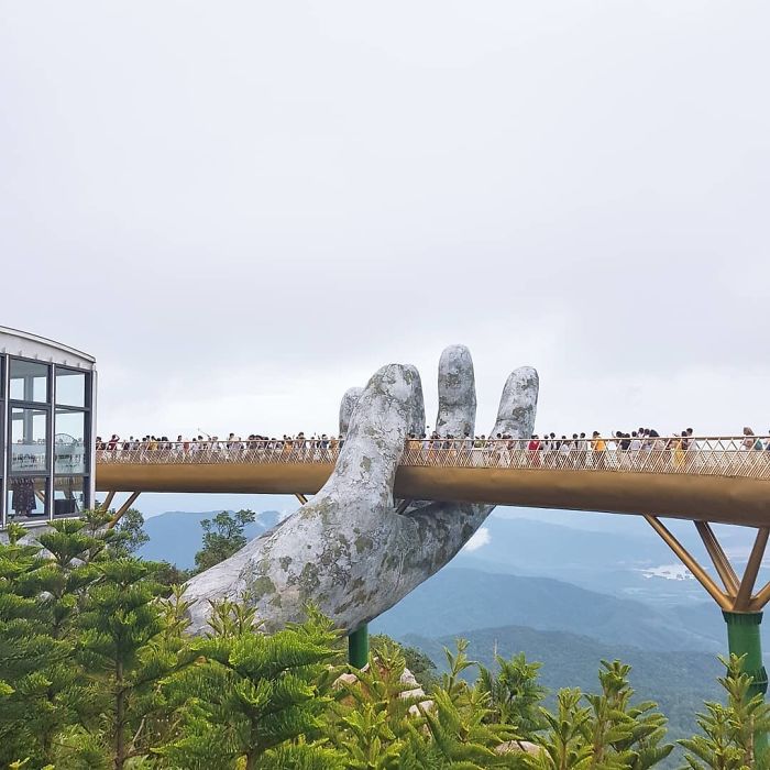 Ce pont à couper le souffle au Vietnam vient juste d’ouvrir et il semble sorti tout droit du Seigneur des anneaux