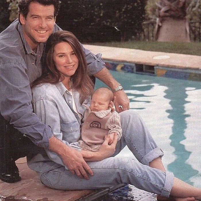 Pierce Brosnan et sa femme célèbrent 25 ans d’amour, et leurs photos au fil des ans sont des objectifs de couple