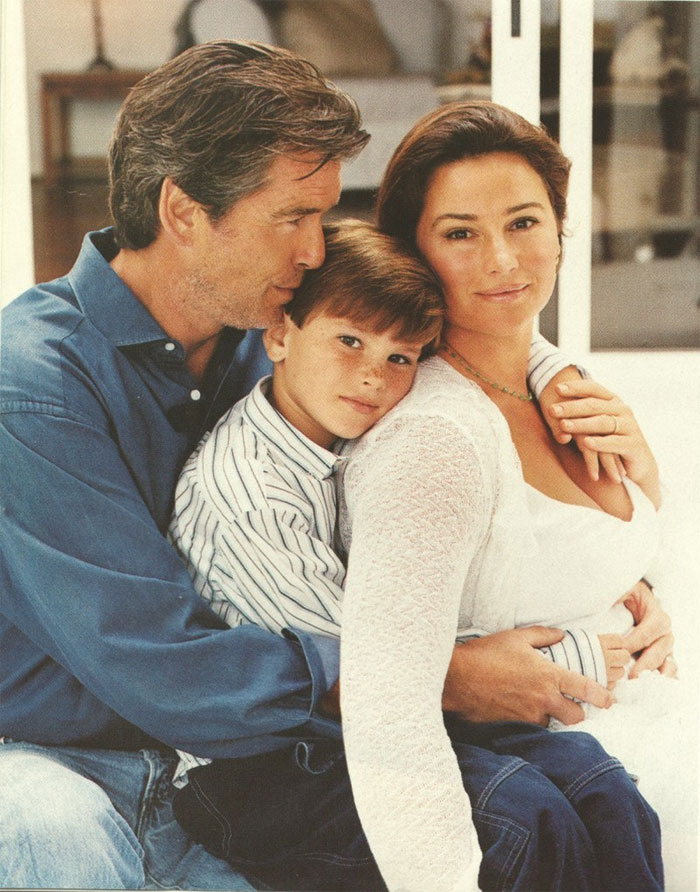 Pierce Brosnan et sa femme célèbrent 25 ans d’amour, et leurs photos au fil des ans sont des objectifs de couple