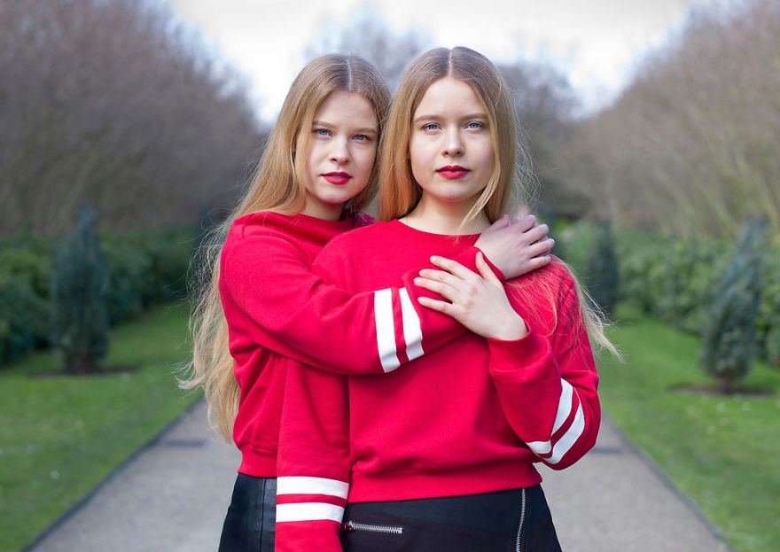 Ces portraits de jumeaux identiques montrent à quel point ils sont différents