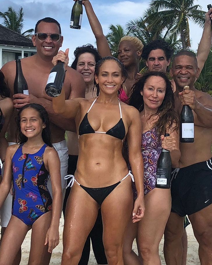 Les gens ont du mal à croire que Jennifer Lopez a 52 ans après avoir vu ses dernières photos Instagram