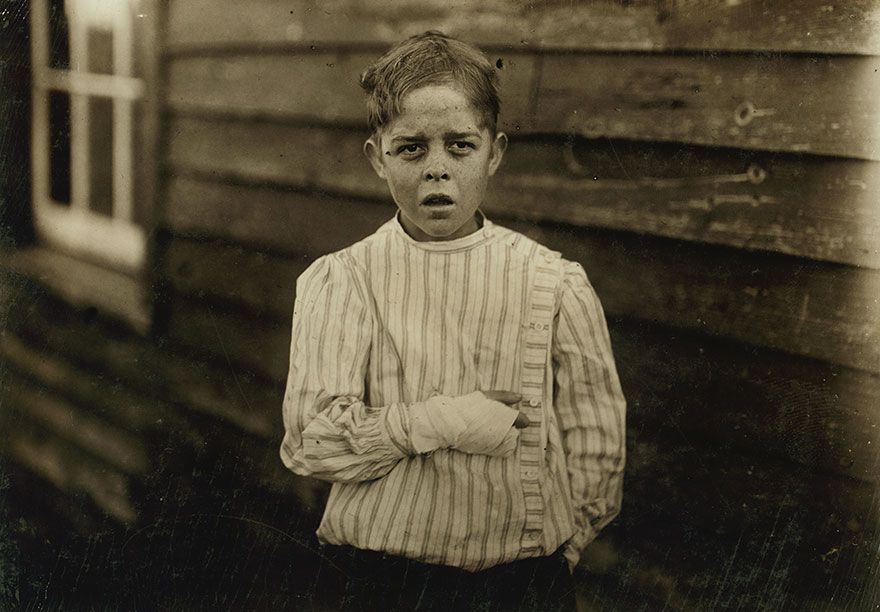 Ces images horribles des années 1900 montrent les difficultés auxquelles étaient confrontés les enfants qui travaillaient avant que le travail des enfants ne soit aboli