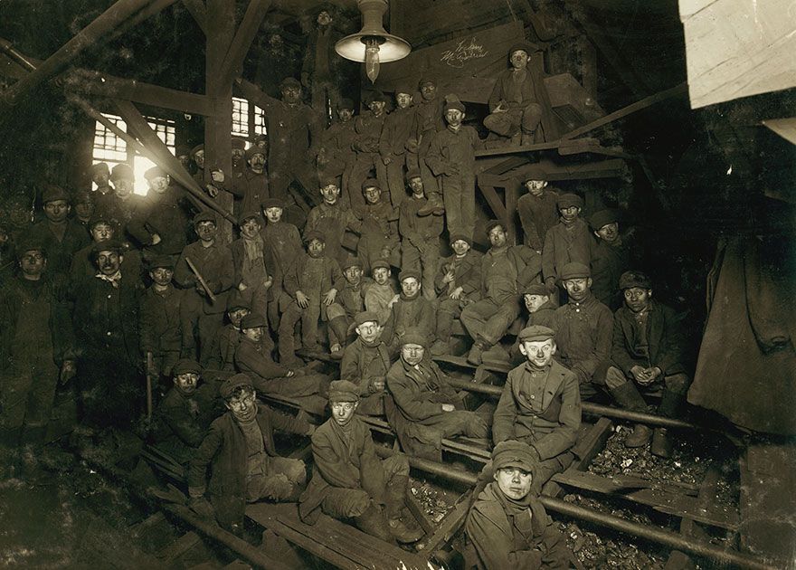 Ces images horribles des années 1900 montrent les difficultés auxquelles étaient confrontés les enfants qui travaillaient avant que le travail des enfants ne soit aboli