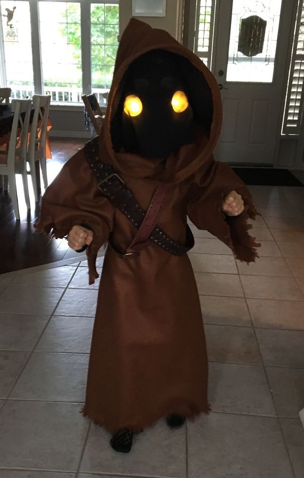 33 personnes qui ont surpris tout le monde à l’Halloween avec leurs costumes