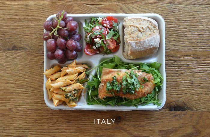 9 photos qui montrent les repas que les enfants mangent à l’école dans différents pays