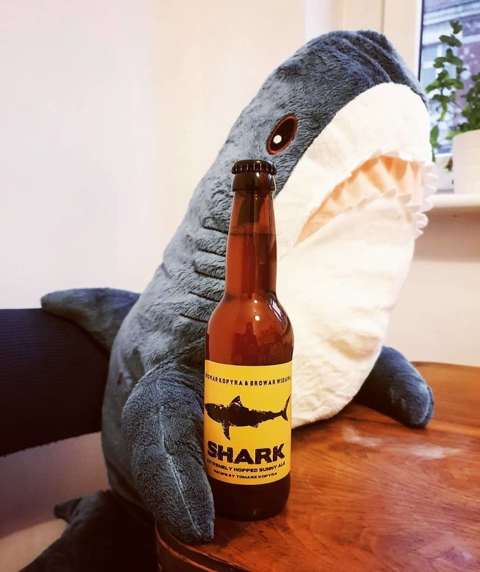 IKEA a lancé un adorable requin en peluche et les gens en sont complètement fous