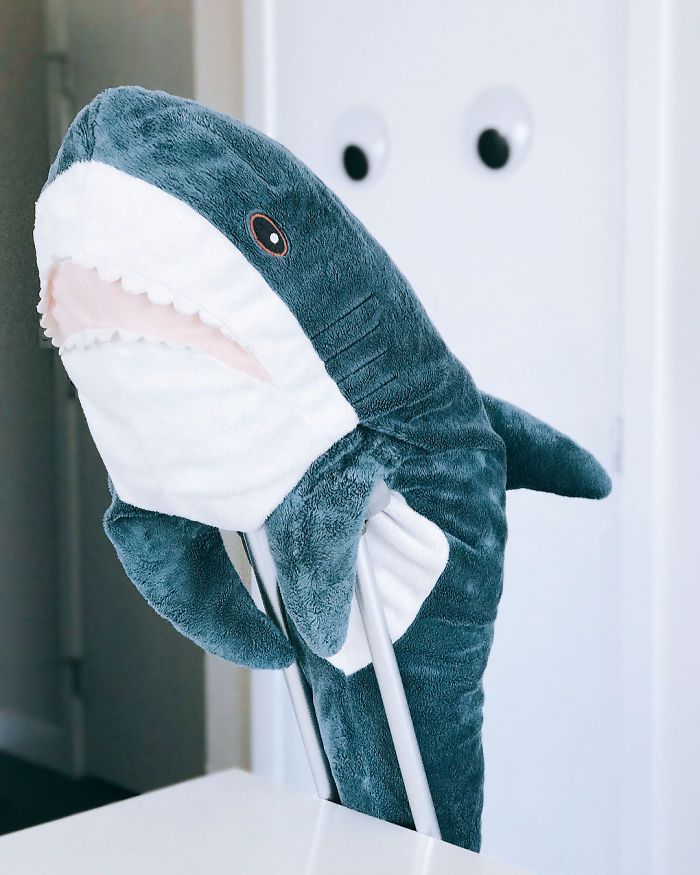IKEA a lancé un adorable requin en peluche et les gens en sont complètement fous