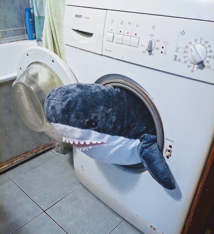 IKEA a lancé un adorable requin en peluche et les gens en sont complètement fous