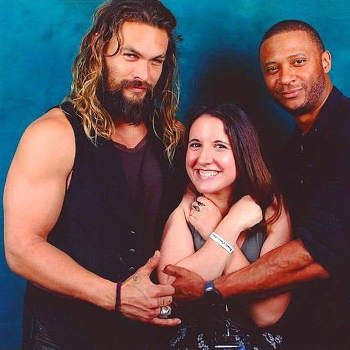 14 fois où Jason Momoa s’est foutu de la gueule des gars quand des couples lui ont demandé une photo avec lui