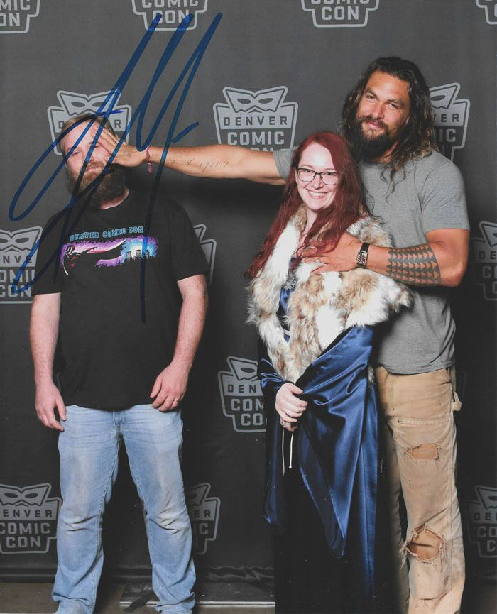 14 fois où Jason Momoa s’est foutu de la gueule des gars quand des couples lui ont demandé une photo avec lui