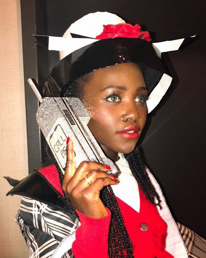 22 célébrités qui étaient à peine reconnaissables à l’Halloween