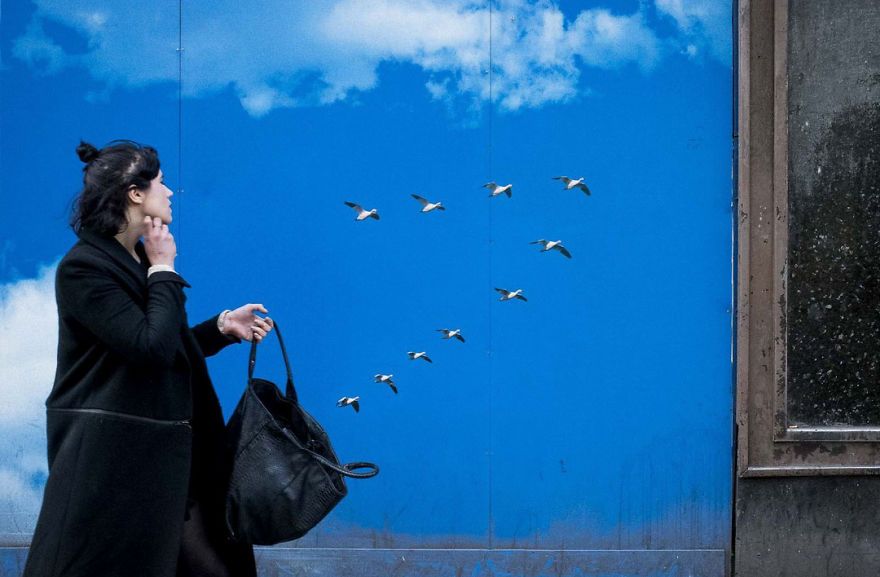 30 photos incroyablement chanceuses par l’un des meilleurs photographes de rue du monde
