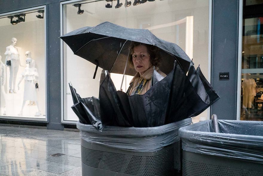 30 photos incroyablement chanceuses par l’un des meilleurs photographes de rue du monde