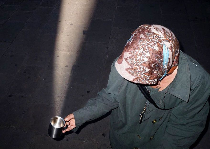 30 photos incroyablement chanceuses par l’un des meilleurs photographes de rue du monde