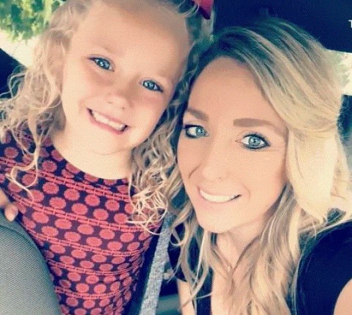 Cette mère a accusé Southwest Airlines de se moquer du nom de sa fille de 5 ans et les internautes se sont moqués d’elle à leur tour