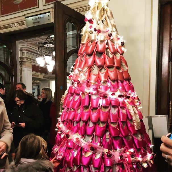 31 personnes qui ont triomphé à Noël grâce à leurs idées créatives d&#8217;arbres de Noël